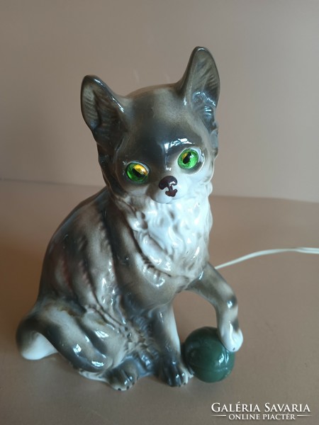 Vintage porcelain cat lamp with luminous eyes. Negotiable