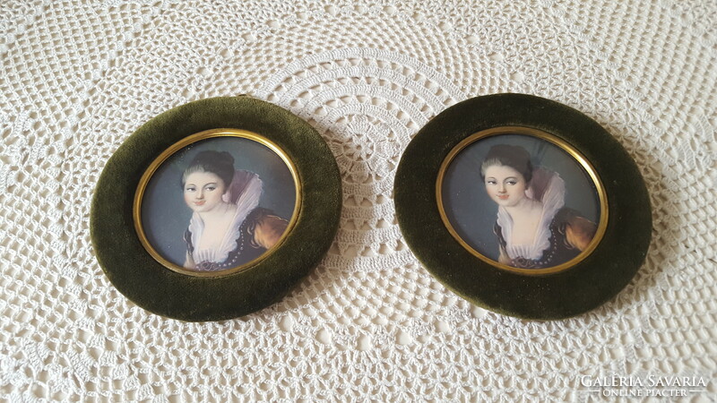 2 velvet miniature picture frames.