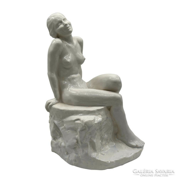 Erzsébet Hann Forgács (1897-1954): nude sunbathing on a rock - m1263