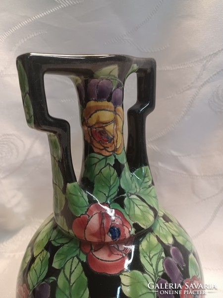 Festett- mázas fajansz váza