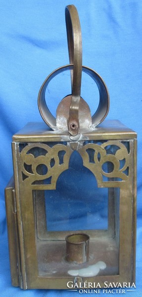 Antik hordozható réz gyertyás lámpa, 24 cm magas fogó nélkül, 13x11,5 cm