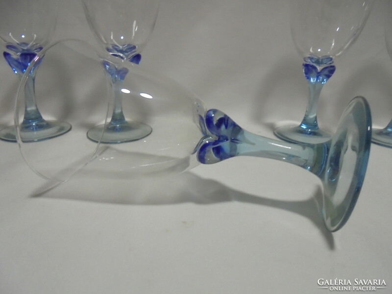Öt darab régi, halványkék üveg talpas kehely, pohár - együtt