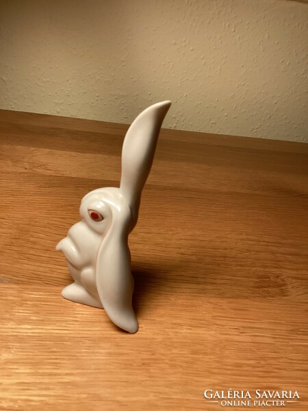 Porcelain rabbit with Kajla ears from Herend.