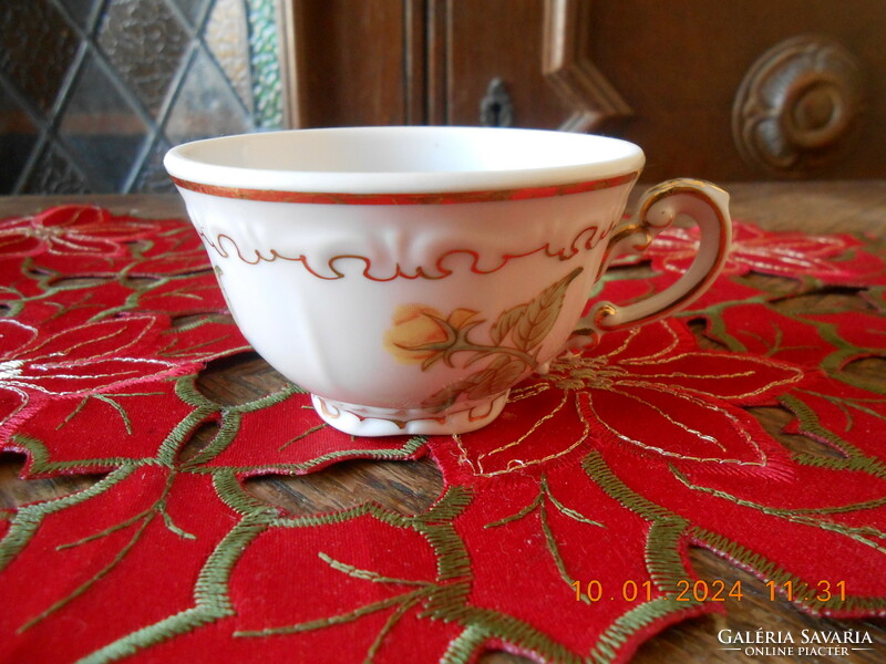 Zsolnay porcelán, sárga rózsa mintás kávés csésze