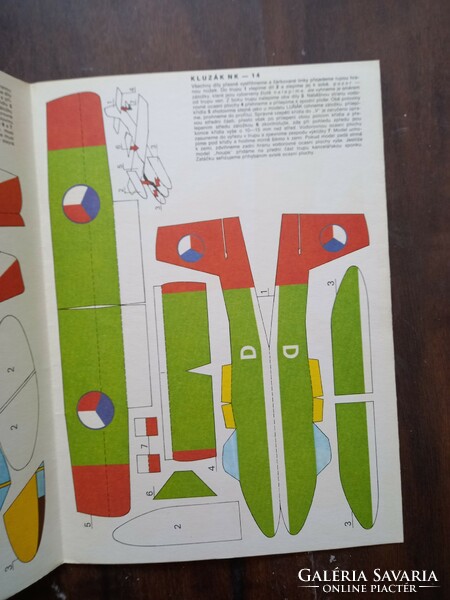 Letadla vintage cseh kivágható papír repülő modellek 3 db