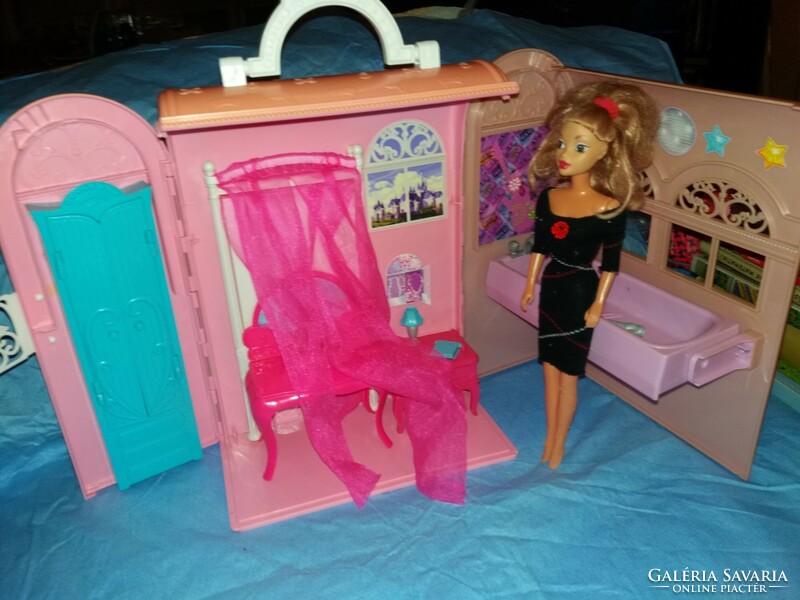 Original mattel compact barbie doll house, practical collapsible toy house, with doll as shown in the pictures