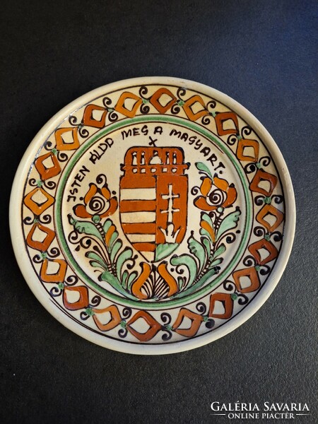 Korondi címeres tányér