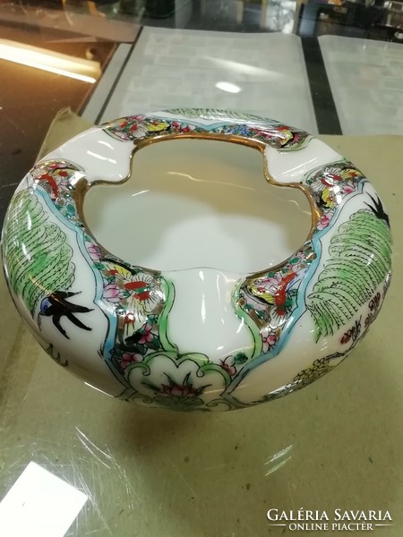 Kínai porcelán hamutartó