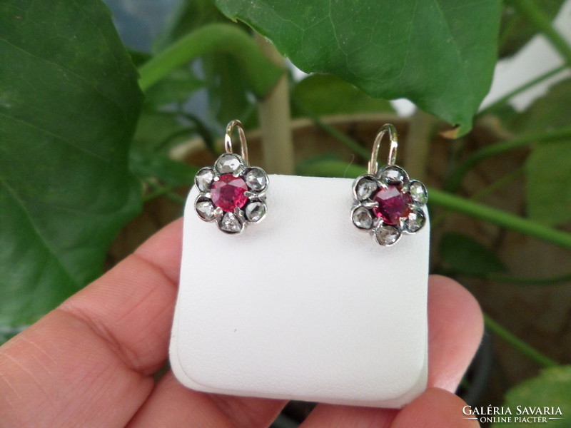 Antique gold earrings with a pair of diamonds and 1 beautiful colored genuine ruby