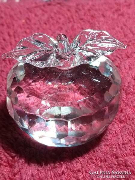 Gyönyörű kristály dísz 1 darab alma