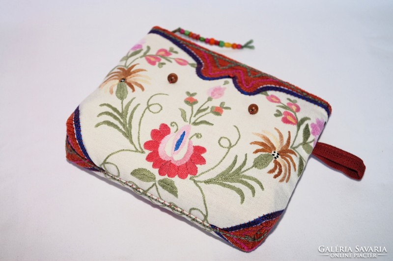 Colorful hand-embroidered pencil case, floral, beaded, beige, cotton cosmetic bag, pencil case