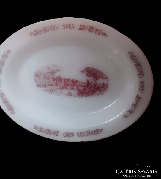 Heat-resistant oval scene and offering