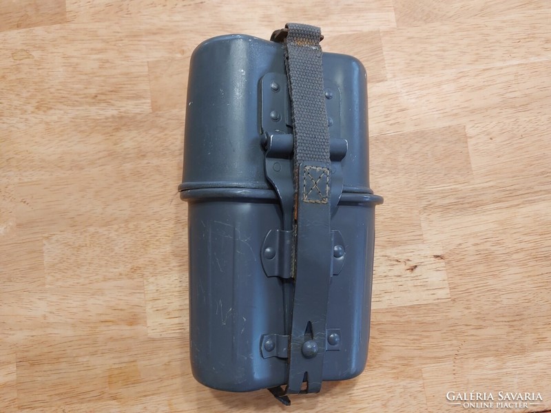 (K) German military water bottle case