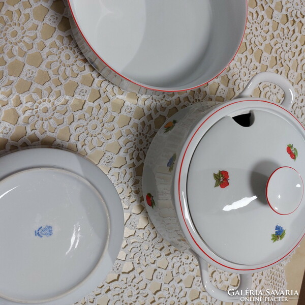 Pieces of Alföldi fruit-patterned porcelain tableware to complement