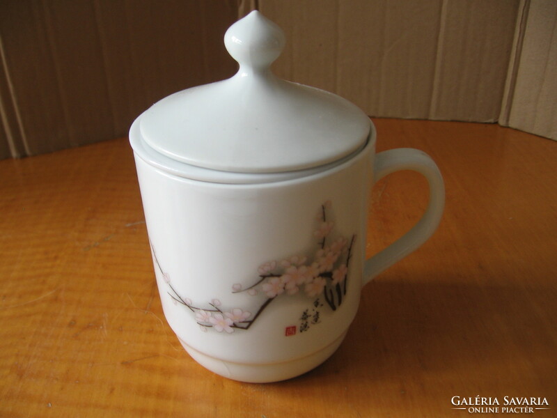 Barackvirágos fedeles, szűrős kínai teás bögre