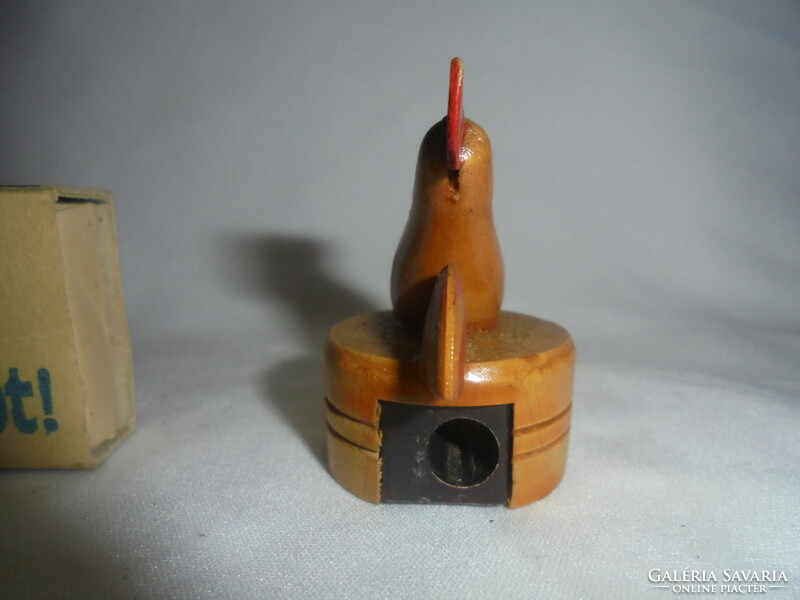 Régi, retro ceruza hegyező fából - kakas - gyűjtőknek