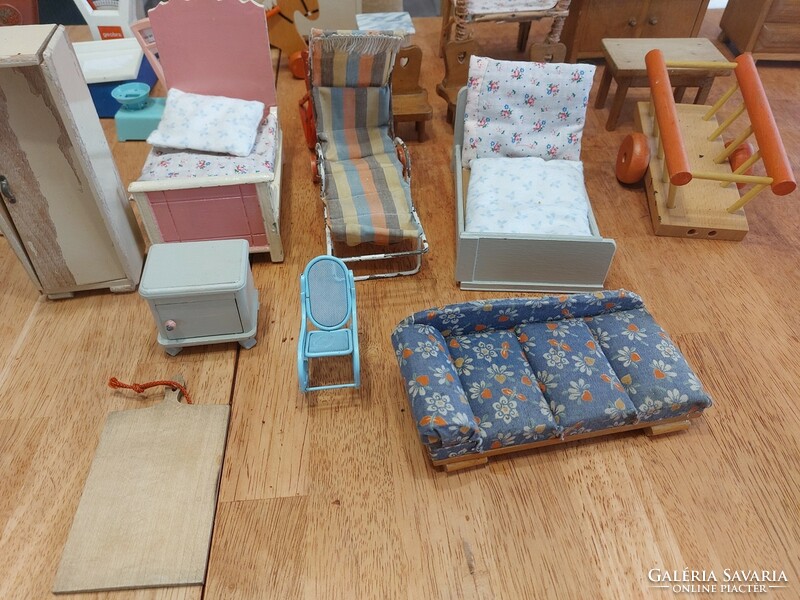 (K) retro play furniture and other old toys, everything in the photos.