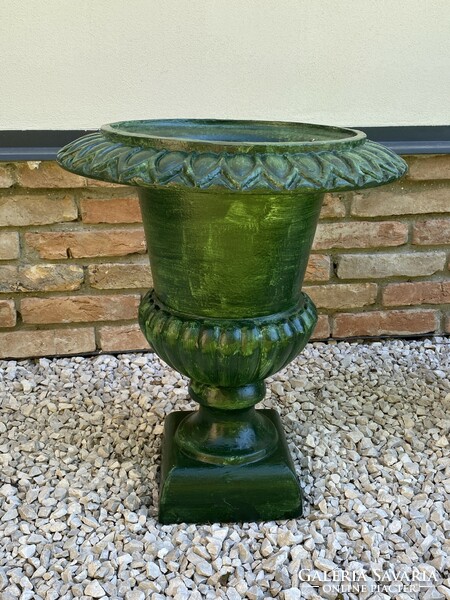 Cast iron giant vase in a pair (2 pcs.)