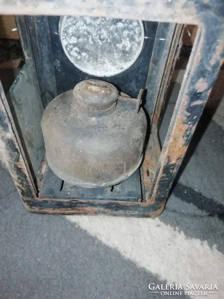 2 pieces from the collection of mav railway lamps, the defects were photographed. It is in the condition shown in the pictures