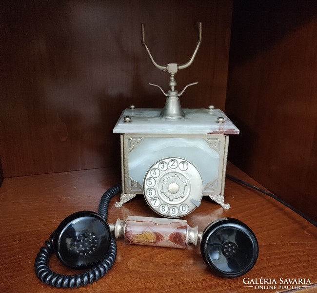 Antik, hibátlan, jól működő,  ónix  nosztalgia  telefon,  magyar csatlakozós