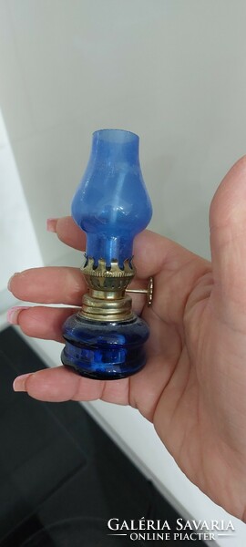 Kis petroleum lámpa