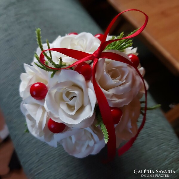 Flower decoration in a plaster box