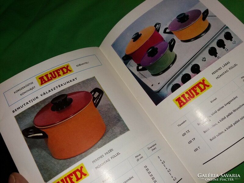 Az ALUMINIUM ÁRUGYÁR ALUFIX edények katalógusa ételreceptekkel 2. színes kiadás újság képek szerint