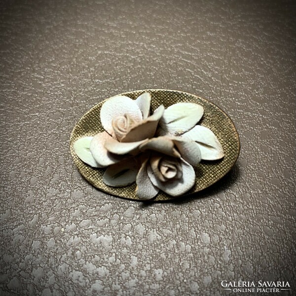 Vintage brooch, ceramic flower beautiful old pin, beautiful vintage pin, brooch from the 1970s