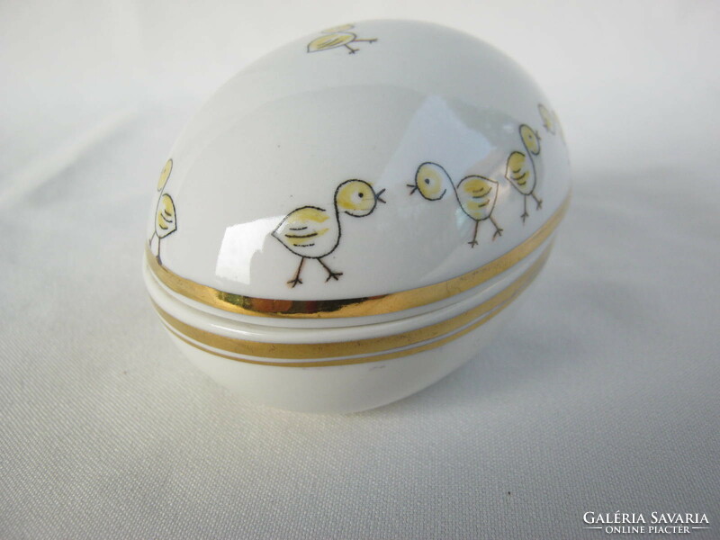 Aquincumi porcelán csibés tojás alakú bonbonier fedeles doboz díszdoboz