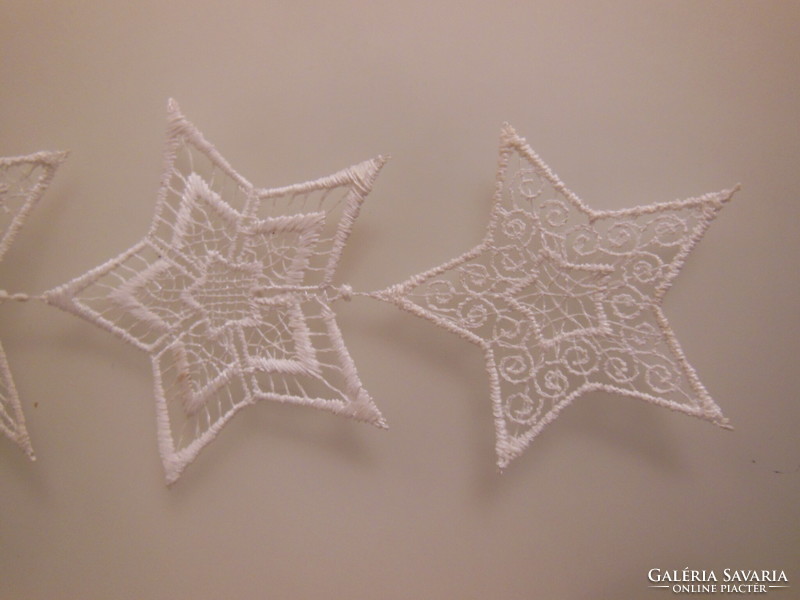 Handmade - lace - 28 x 24 cm - extremely thin - delicate work - can be hung - Austrian - flawless