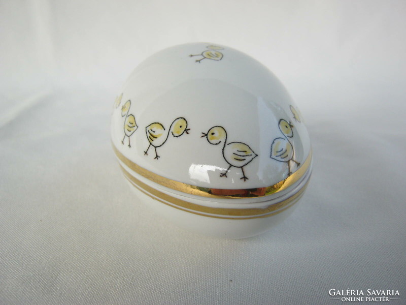 Aquincumi porcelán csibés tojás alakú bonbonier fedeles doboz díszdoboz