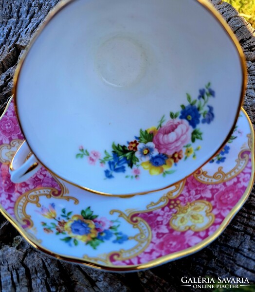 Rarity!!! Charming tea royal albert lady carlyle