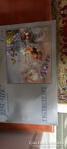 Compote/fruit set in original box