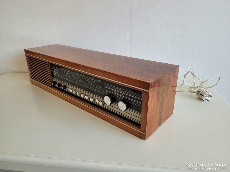 Old retro videoton r4902 radio