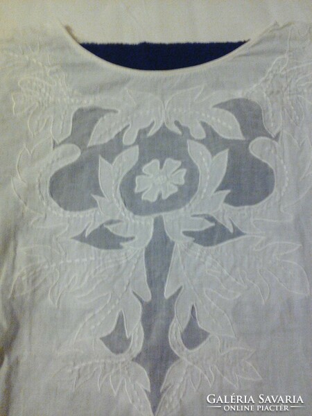 White sleeveless vintage blouse with lace and embroidery on thin cotton canvas