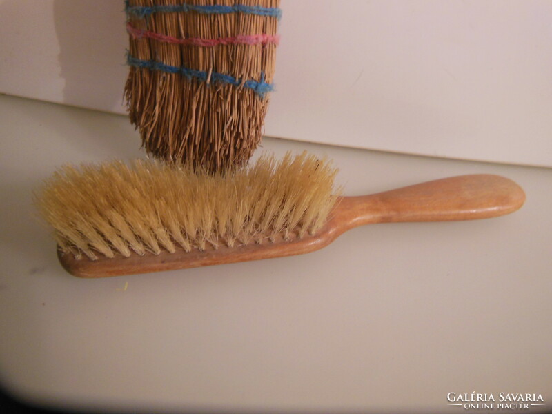 Broom + brush - wood - fur - sorghum - 27 x 18 cm - 21 x 4 x 3 cm - old - Austrian
