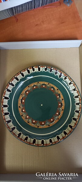 Ceramic wall plate, 27 cm in diameter