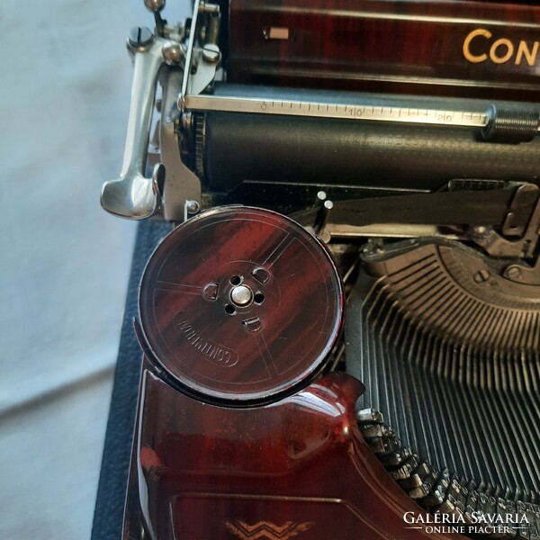 Antik bordó-arany színű CONTINENTAL 340 írógép eredeti dobozzal, tisztítókefével