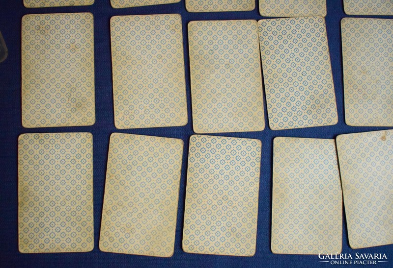 Antik tarot kártya pakli 32 lap jós jövendőmodó cigánykártya 8,2 x 5,2 cm négy nyelvű gót betűs