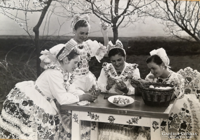 Retro Easter postcard, Kalocsa folk costume, 1960s