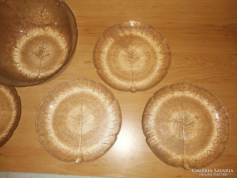 Leaf pattern glass serving set - 1 bowl, 6 plates (n)