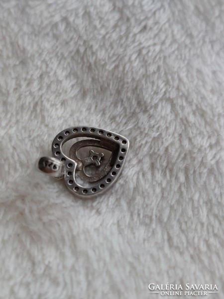 Silver heart-shaped pendant
