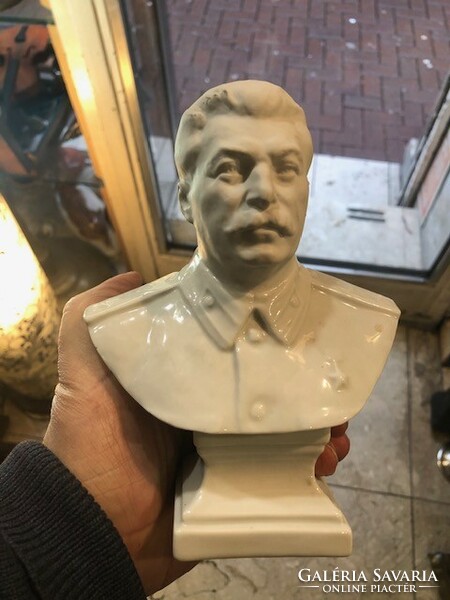 Porcelain bust of Stalin, 18 cm high, a rarity.