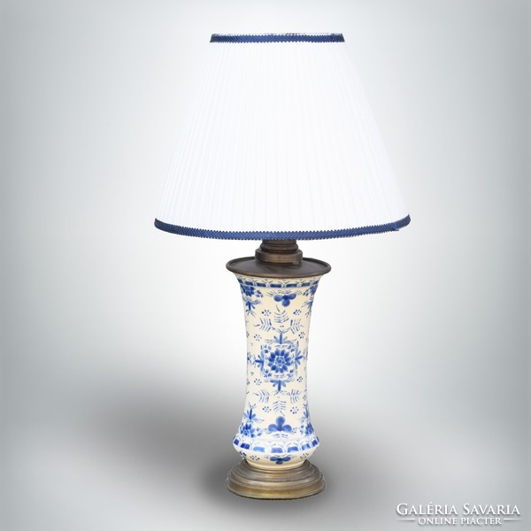 A pair of family-sealed Zsolnay table lamps