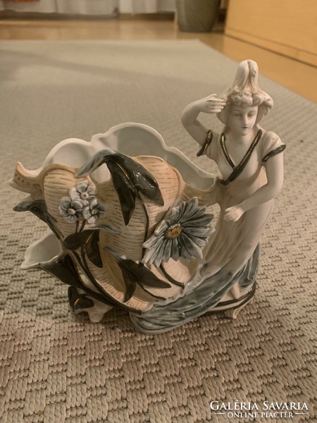 Festett biszkvit porcelán vázapár szecessziós stílusban a XX. század első feléből