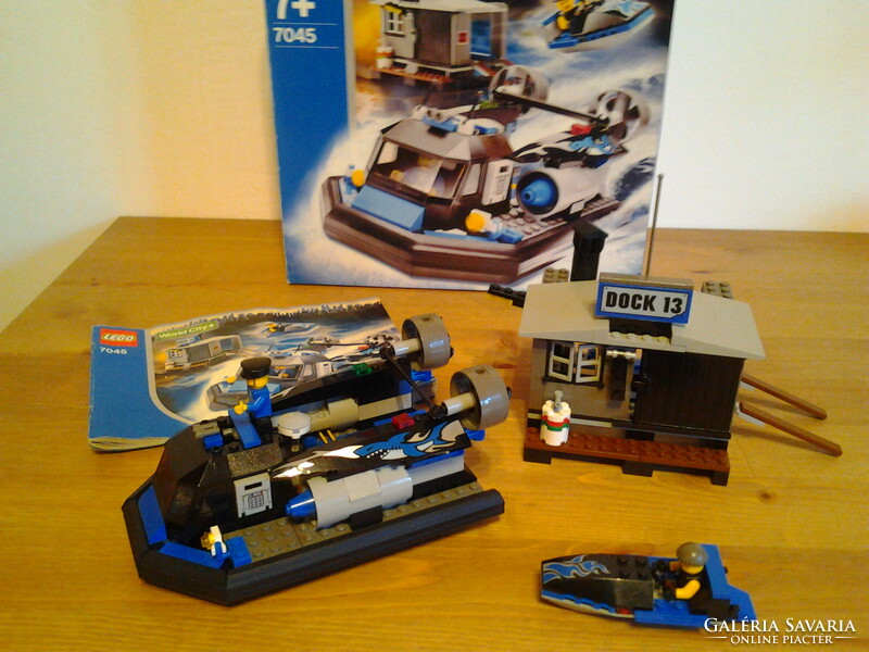 Lego 7045 / Hovercraft hideout
