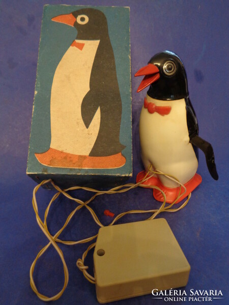 Remote Control Penguin 1975 Moscow