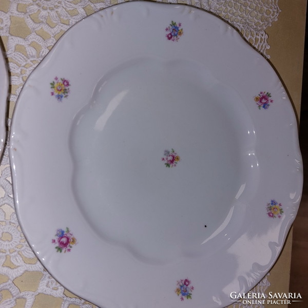 Zsolnay szép virágos porcelán tányérok arany széllel