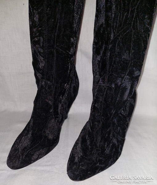 Next size 38 black velvet boots