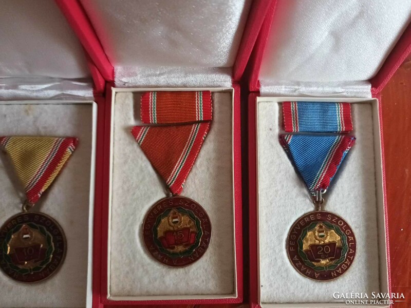 Award, in the armed service of the homeland / for service in original gift box.